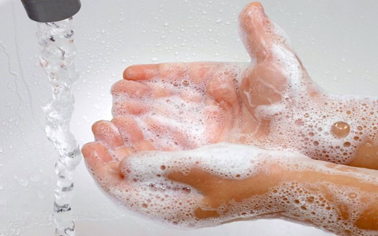 FOX'un haber sunucusunun itirafı olay oldu: 10 yıldır ellerimi yıkamıyorum