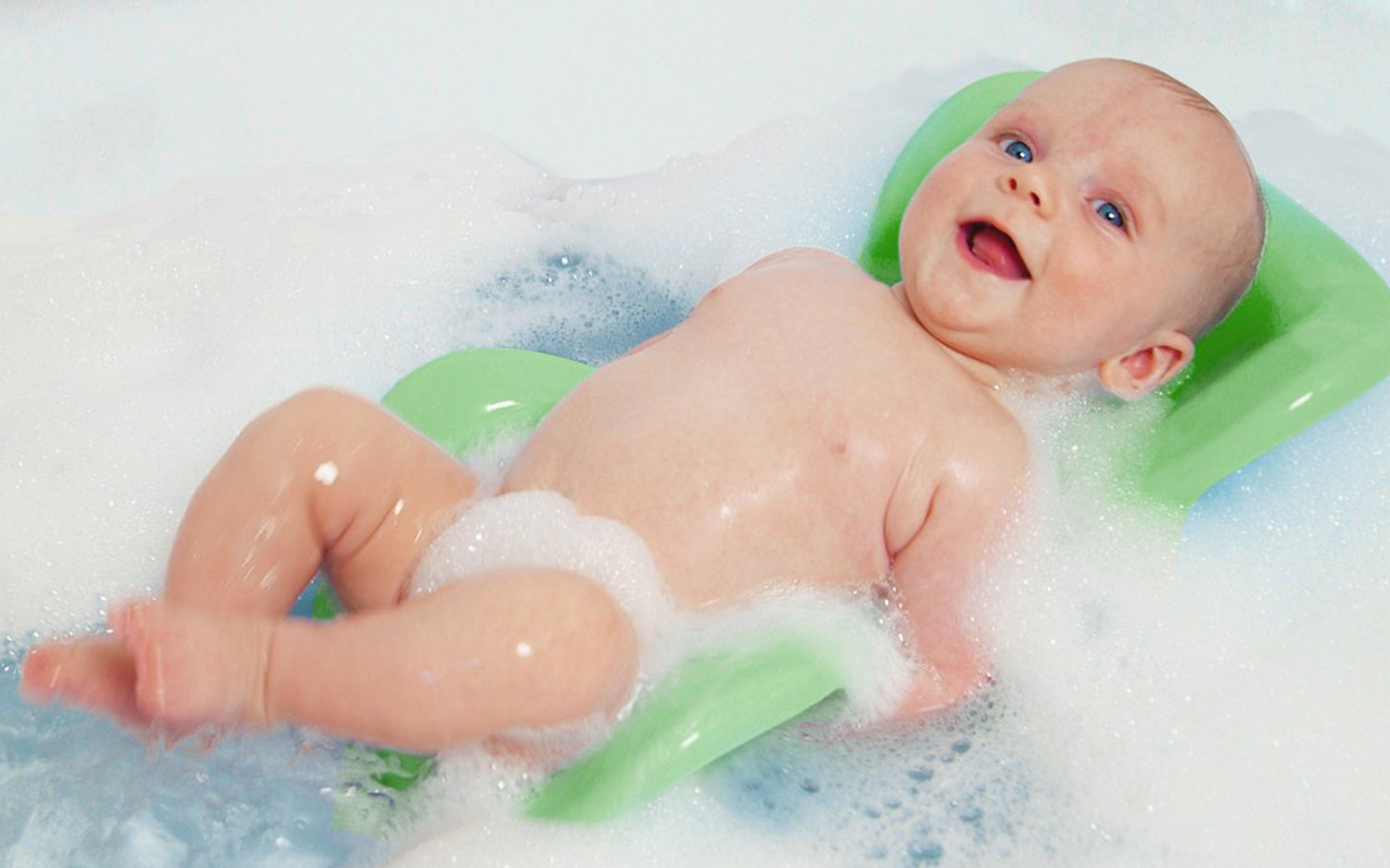 Bebeğin ilk banyosu ne zaman yapılır?