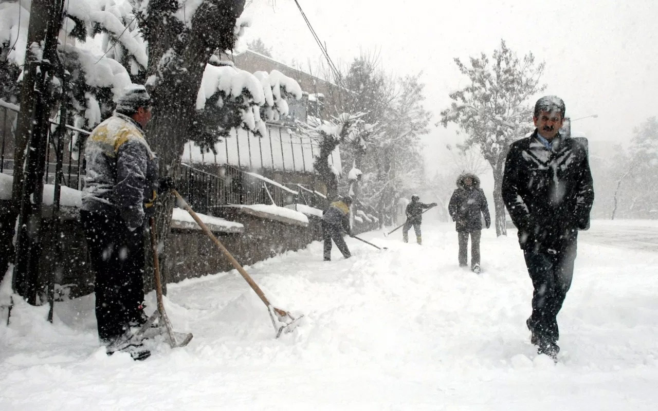 Bursa için saatlik hava durumu fena kar başladı!