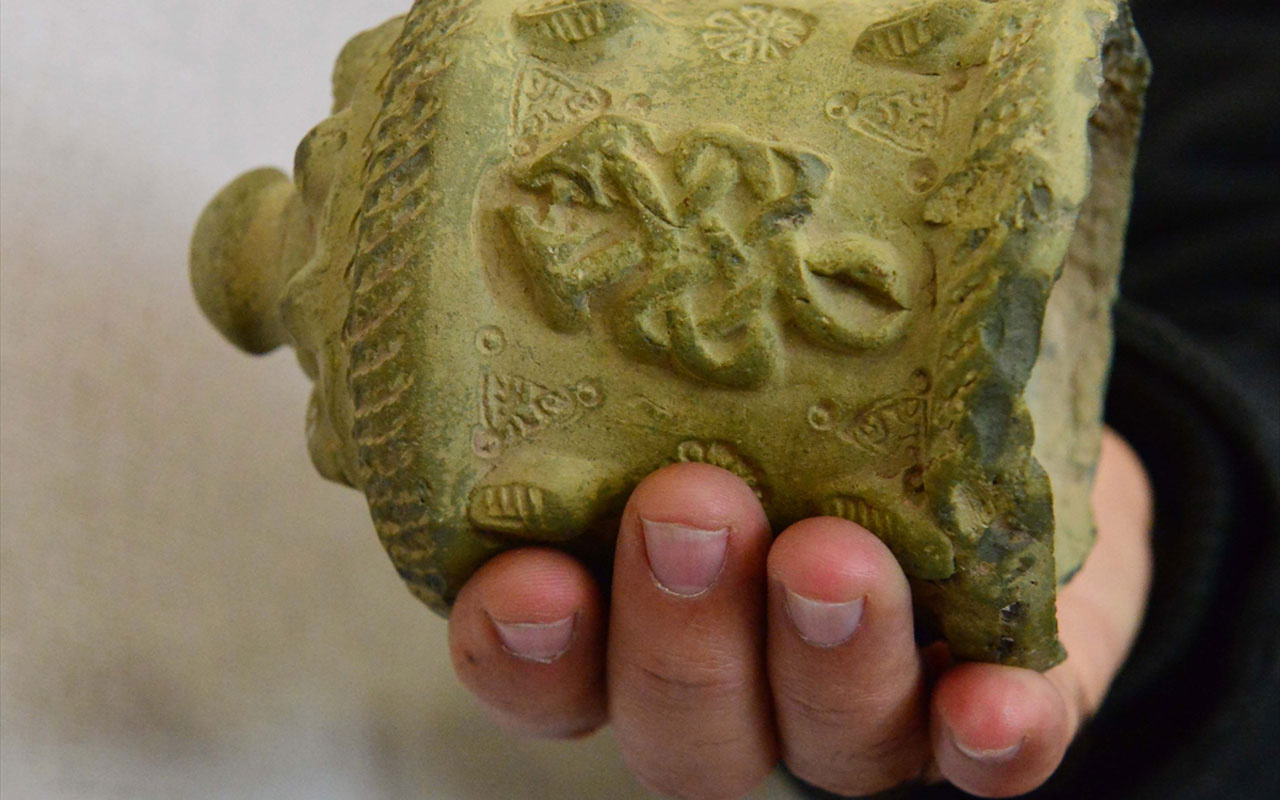 Harran'da bulundu! 9 asırlık antik bulgu çıkarıldı