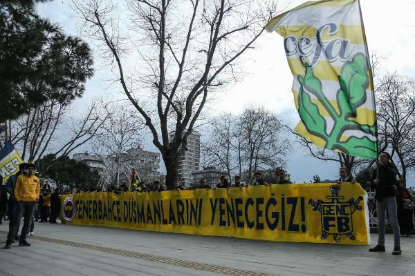 Fenerbahçe taraftarından protesto yürüyüşü