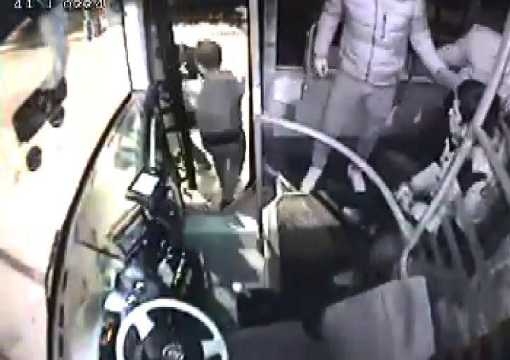 Kocaeli’de halk otobüsünde taciz anı kameraya yansıdı