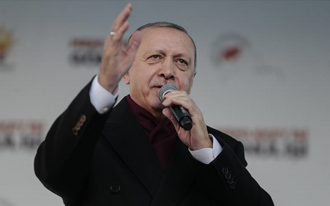 Cumhurbaşkanı Erdoğan'dan öğretmenlere atama müjdesi