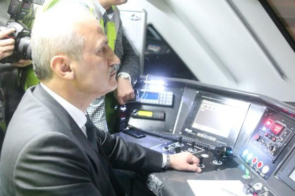 Bakan Turhan Yüksek Hızlı Trenin test sürüşünü yaptı