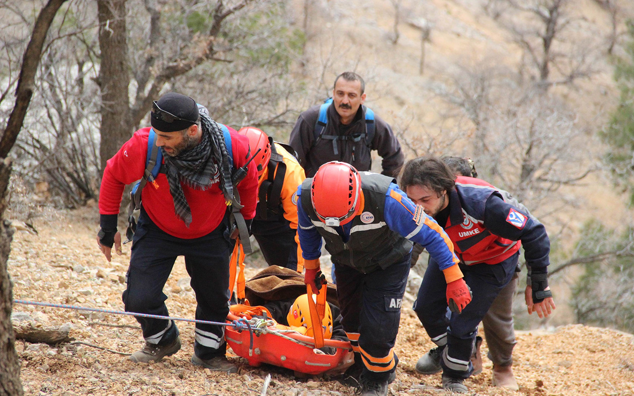 Karaman'da uçurumdan düşen bir kişi 22 saatlik operasyonla kurtarıldı