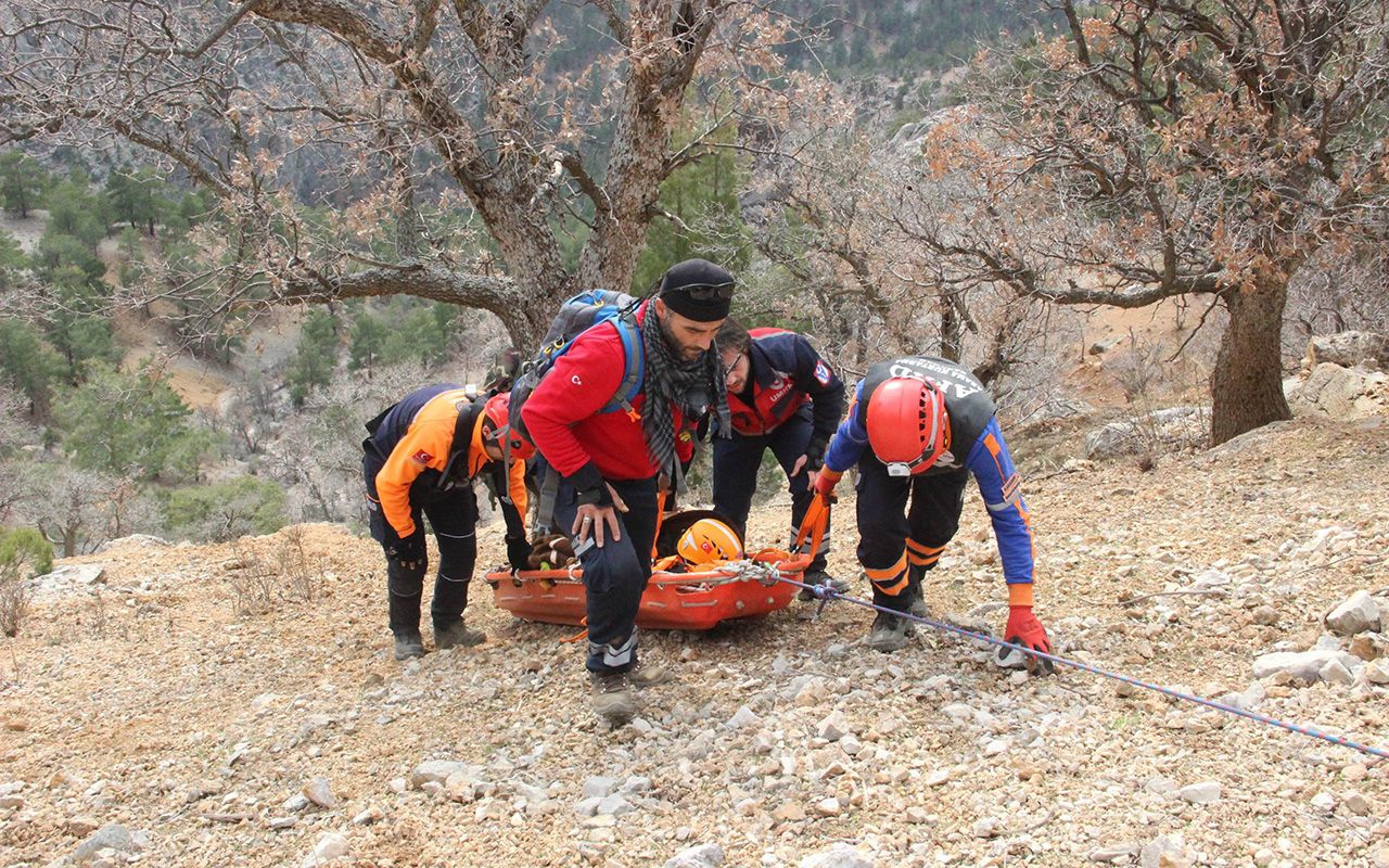 Karaman'da uçurumdan düşen bir kişi 22 saatlik operasyonla kurtarıldı