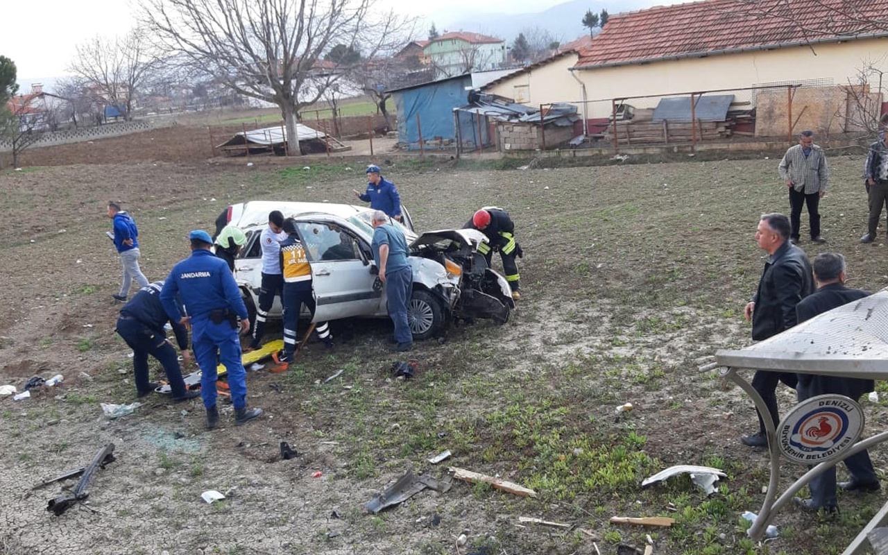 Denizli'de takla atan otomobil tarlaya uçtu: 3 yaralı