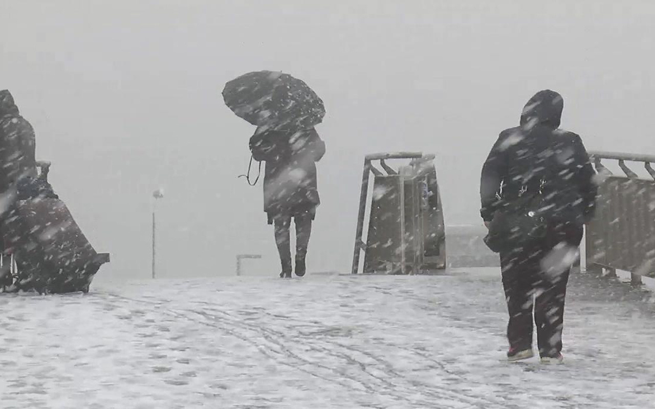 Kocaeli kar sert geliyor saatlik hava durumuna bakın!