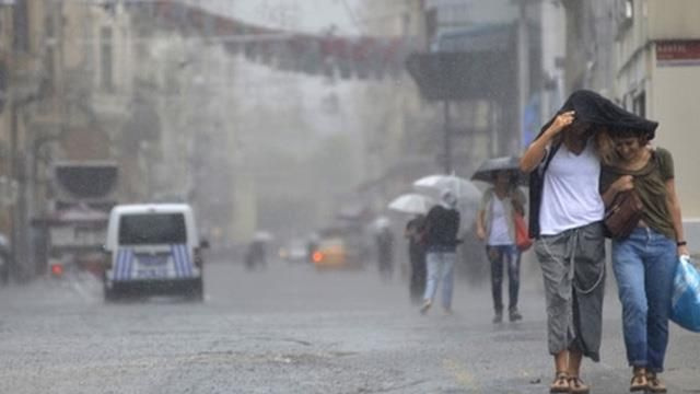 İstanbul'a akşam saatlerinde yağmur geliyor Meteoroloji uyardı!