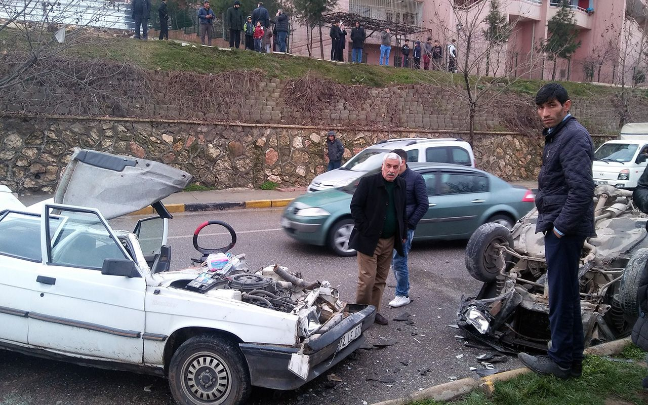 Gaziantep'te akılalmaz kaza: 7 metreden aracın üzerine uçtu!