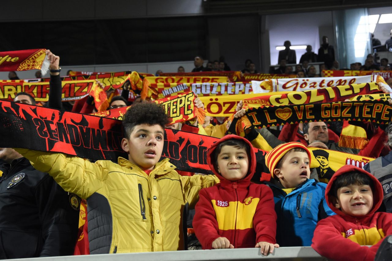 Göztepe - Trabzonspor maçından kareler
