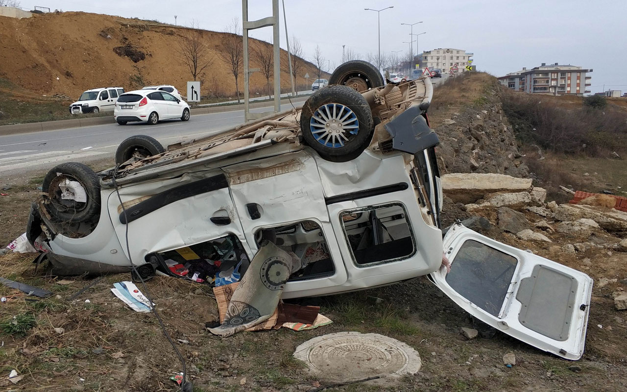 Samsun'da feci kaza! Panelvan minibüsle ticari araç çarpıştı