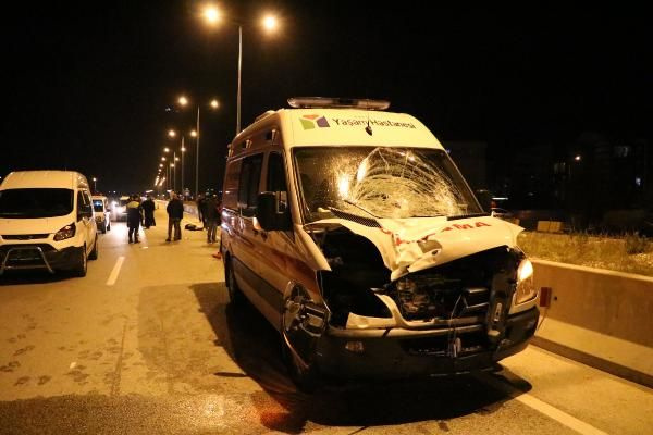 Antalya'da yaya geçidinde ambulansın çarptığı öğretmen öldü