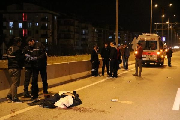 Antalya'da yaya geçidinde ambulansın çarptığı öğretmen öldü