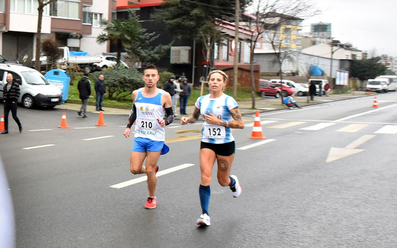 Jose Sosa'nın eşi Trabzonspor'da maratona katıldı