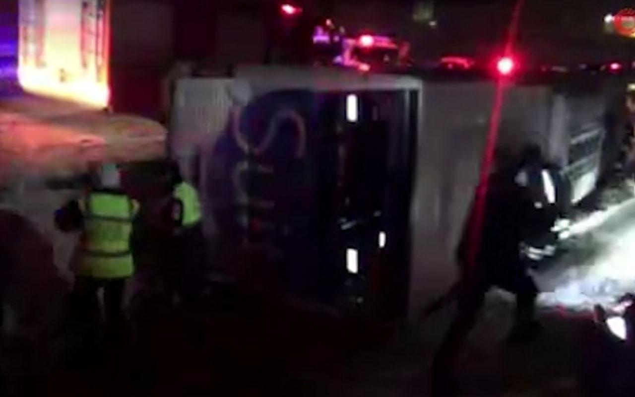 Bayburt'ta yolcu otobüsü şarampole devrildi: 2 ölü, 20 yaralı