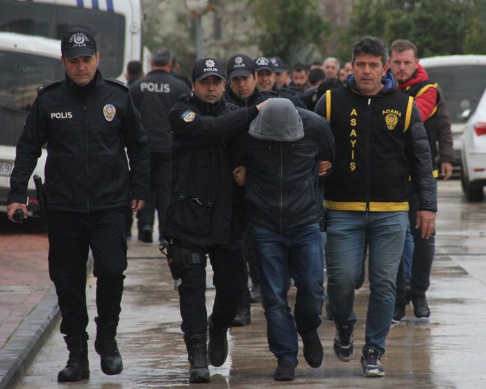 Böylesi görülmedi polis, komiser, doktor, başhekim, cezaevi müdürü