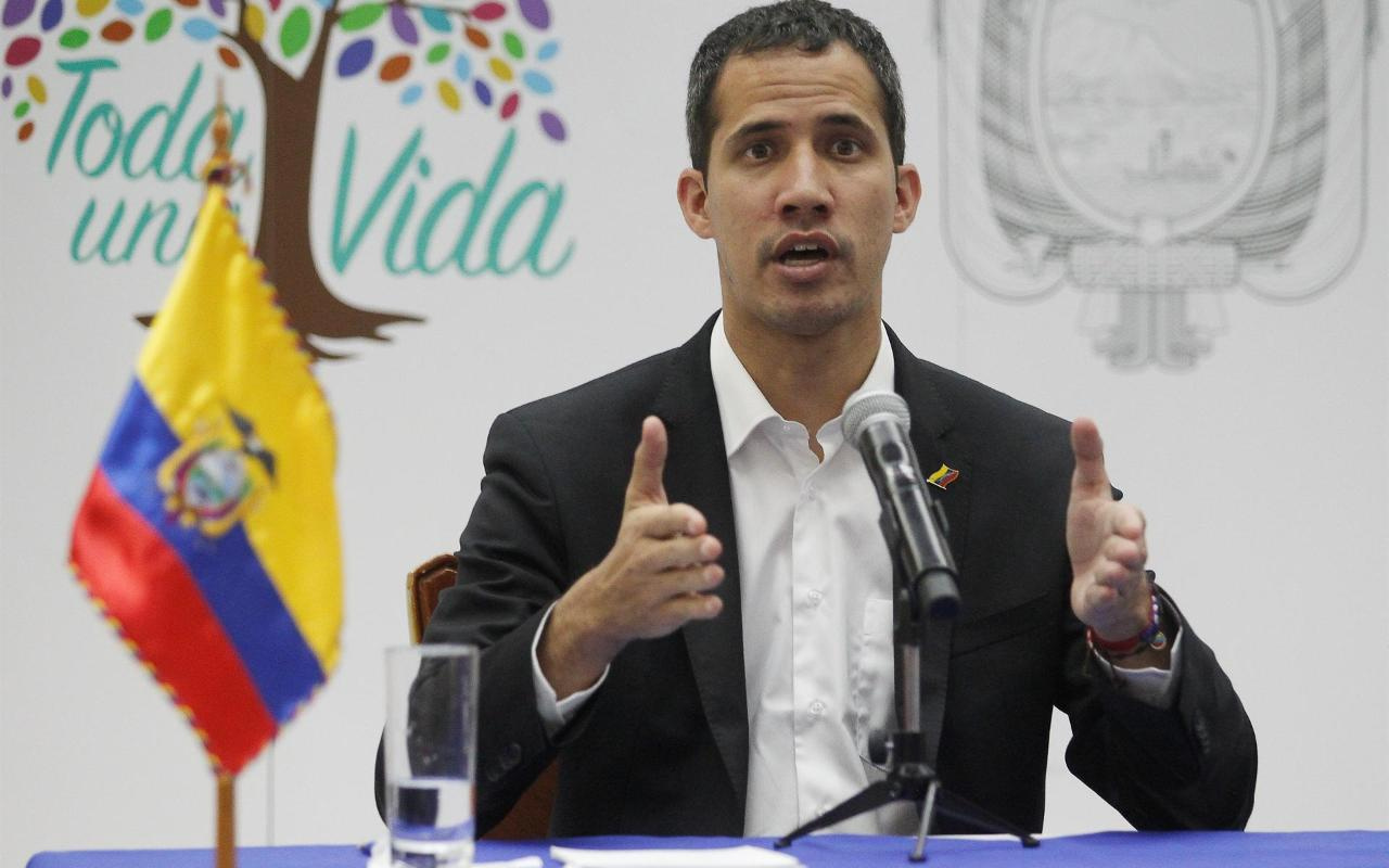 Guaido Venezuela'ya döndü! İşte ilk sözleri