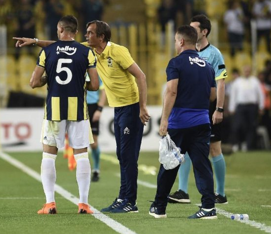 Fenerbahçe'de Mehmet Topal ile yollar ayrılıyor
