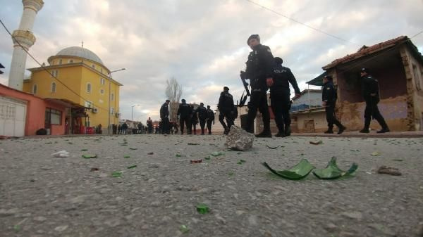 Konya'da ortalık savaş alanına döndü: 200 polis sevk edildi!