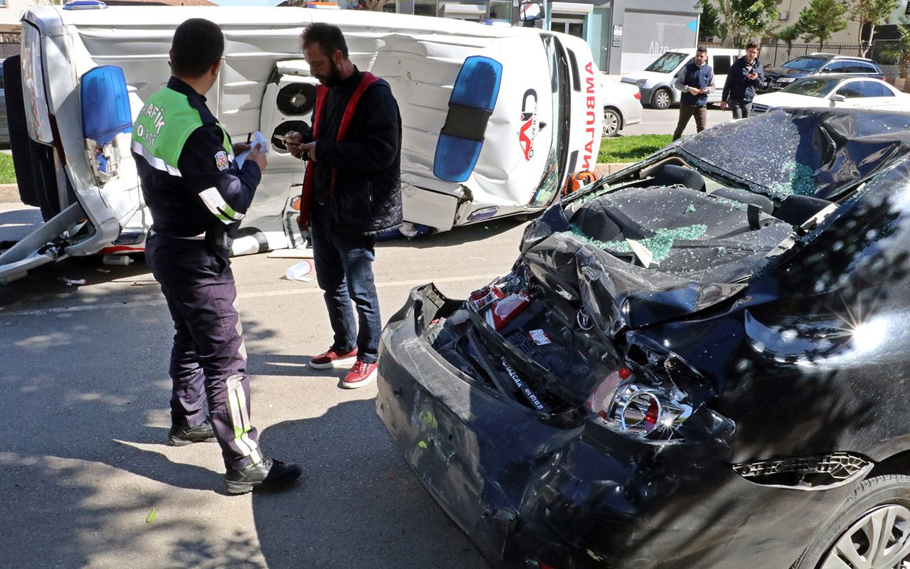 Antalya'da kahreden kaza: Ölüm, bagajına poşet yerleştirirken geldi!