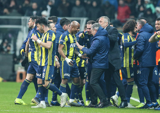 Fenerbahçe Kulubü'nde büyük operasyon! 9 isim yolcu