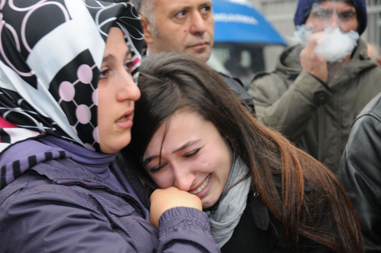 Eşine tuzak kuran çeteyi çökertip 70'e yakın Türk'ü cezaevinden kurtardı