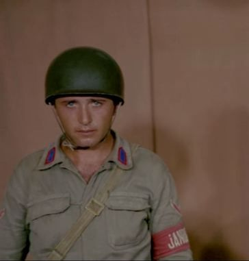 Kibar Feyzo filminde oynayan asker Aslan Cergel'in son haline bakın
