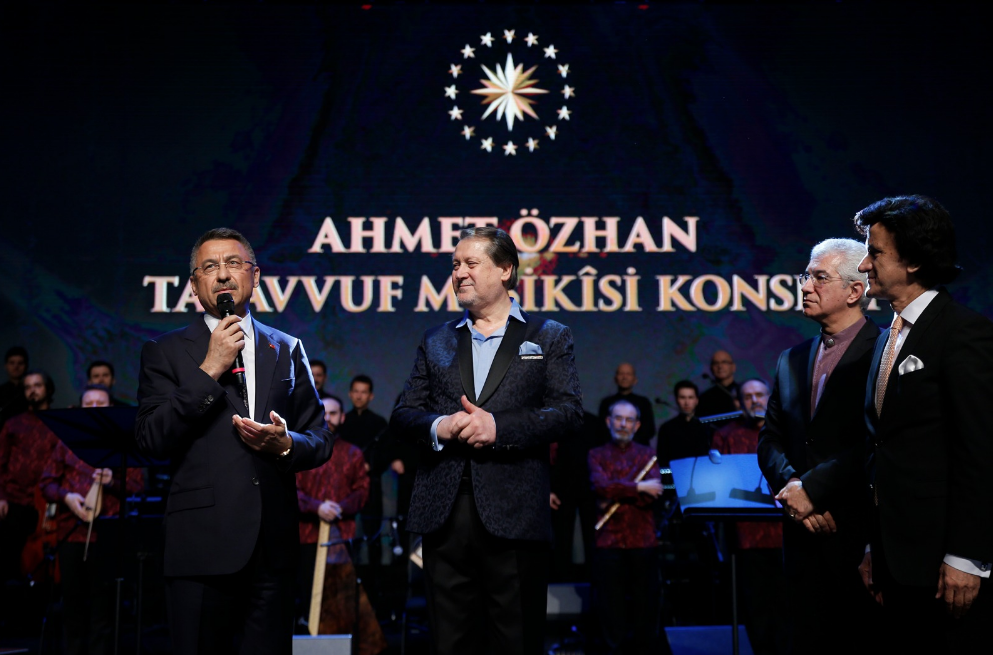 Ahmet Özhan Ankara'nın kalbinde kalplere dokundu!