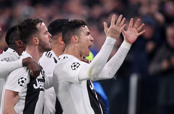 Ronaldo Atletico Madrid'i yıktı sevgilisi gözyaşlarını tutamadı