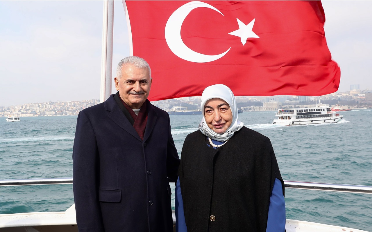 Binali Yıldırım Üsküdar'da hemşehrileriyle bir araya geldi