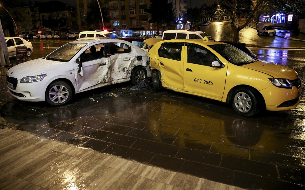 Ankara'da alkollü sürücü ortalığı birbirine kattı