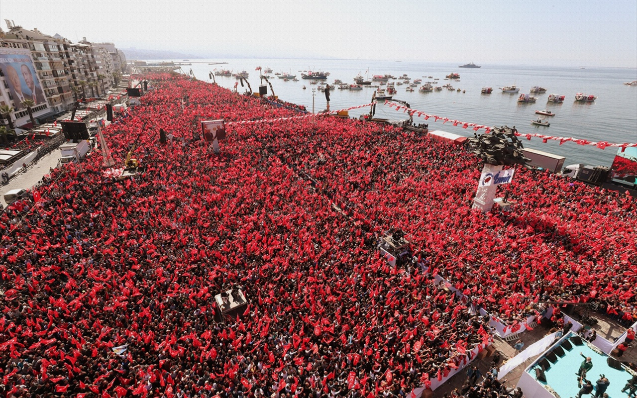 AK Parti ve MHP ilk ortak mitingini İzmir'de yaptı