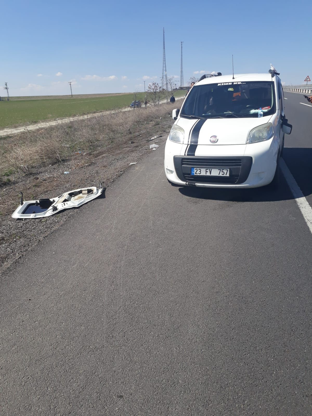 Konya'da otomobilden düşen çocuğun bacağı koptu