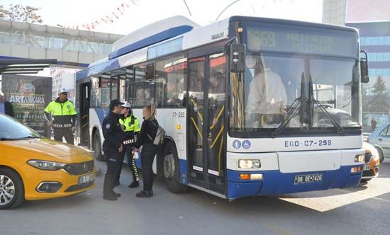 Ankara'da belediye otobüsünde taciz iddiasına gözaltı!