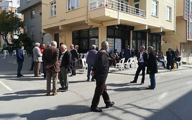 Kocaeli’de aranması olan şahıs polise ateş ederek kaçarken vurularak öldürüldü