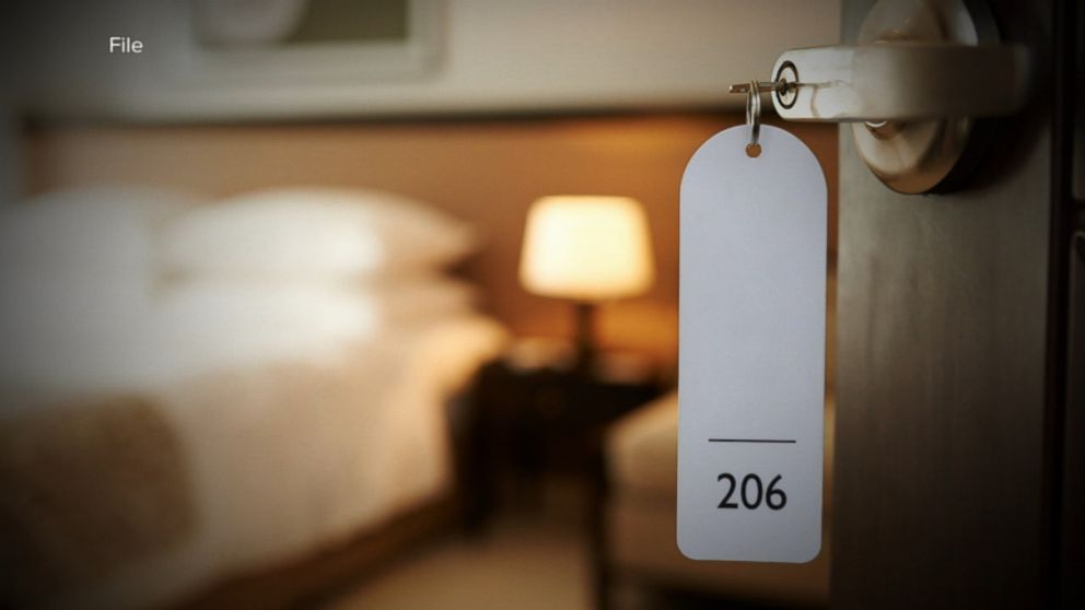 Odaya kamera koyup cinsel ilişkiyi canlı yayınladılar otelde rezalet