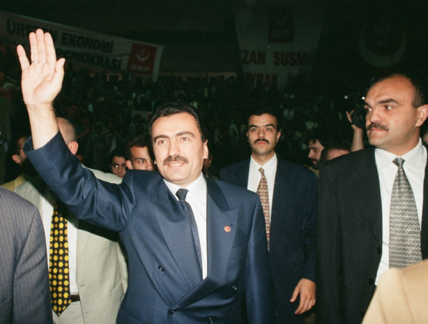 Ölümünün üzerinden 10 yıl geçti İşte Muhsin Yazıcıoğlu'nun en özel fotoğrafları...