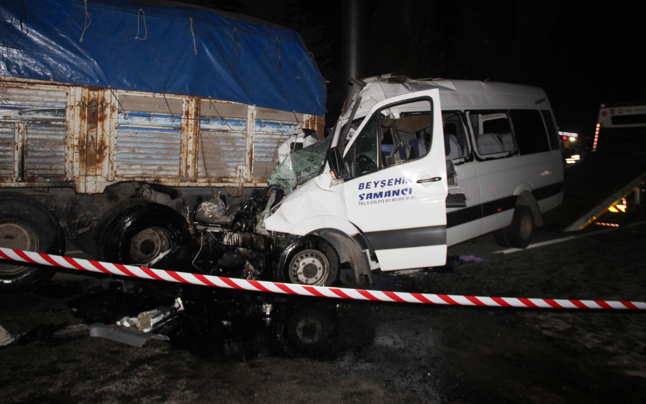 Konya'da feci kaza: Çok sayıda ölü ve yaralı var!