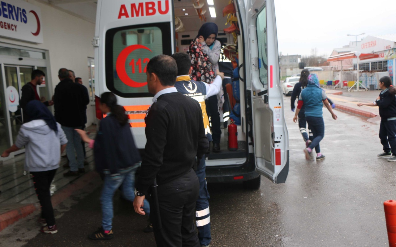 Adıyaman'da 50 öğrenci zehirlenme belirtisi ile hastaneye götürüldü