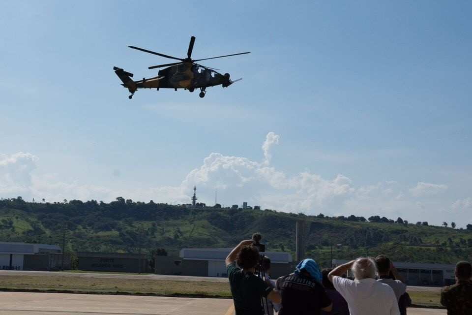 T129 Atak helikopteriden Brezilya'da gövde gösterisi