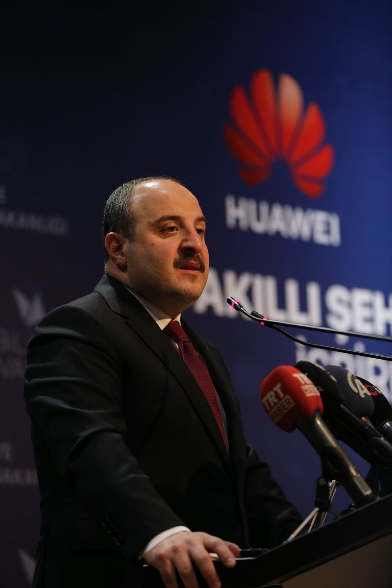 Sanayi Bakanı Mustafa Varank'dan güzel haber 'Araştırmacılar Türkiye'ye geliyor'