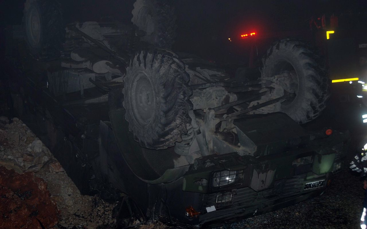 Hatay'da askeri araç devrildi: 5 asker yaralı