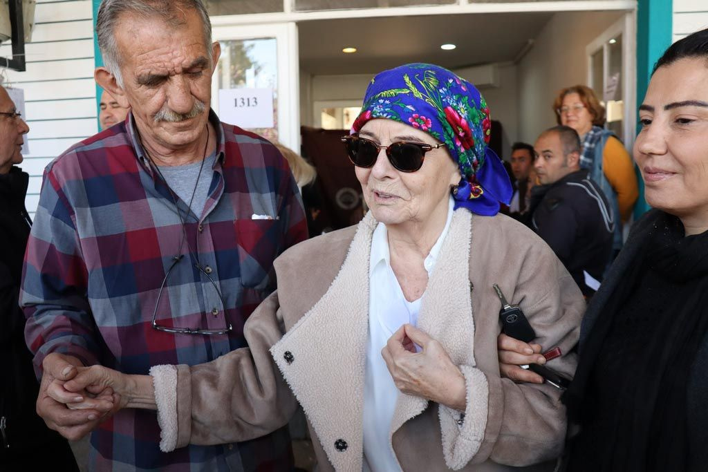 Fatma Girik oyunu verdi 'Her şey güzel olacak' dedi