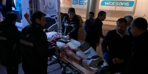 Bursa'da tartıştığı 2 kişiyi AVM tuvaletinde bıçakladı