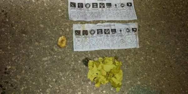 Antalya'da çöp kutusundan mühürlü oy pusulası çıktı