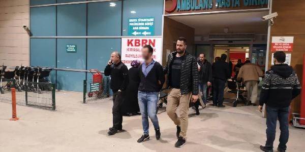 Bursa'da tartıştığı 2 kişiyi AVM tuvaletinde bıçakladı