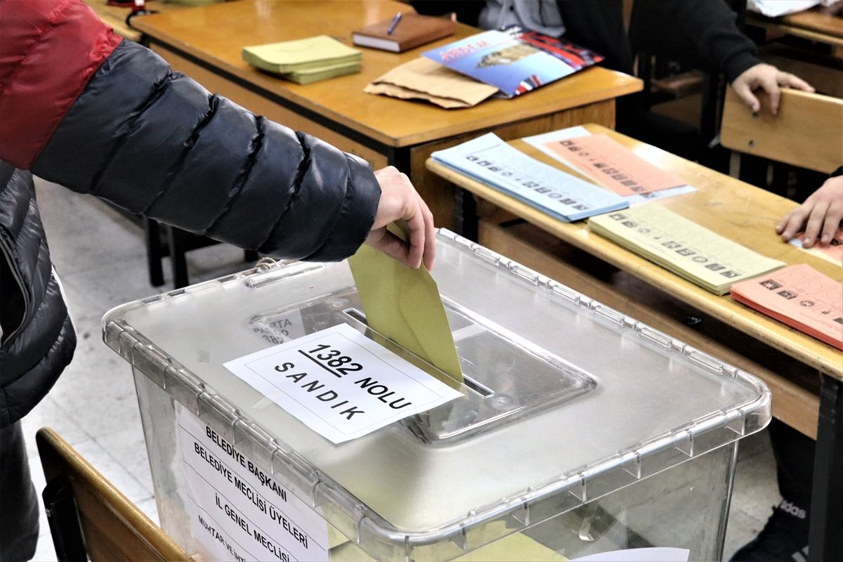 AK Parti ve MHP birçok il ve ilçede seçim sonucuna itiraz etti oylar yeniden sayılıyor