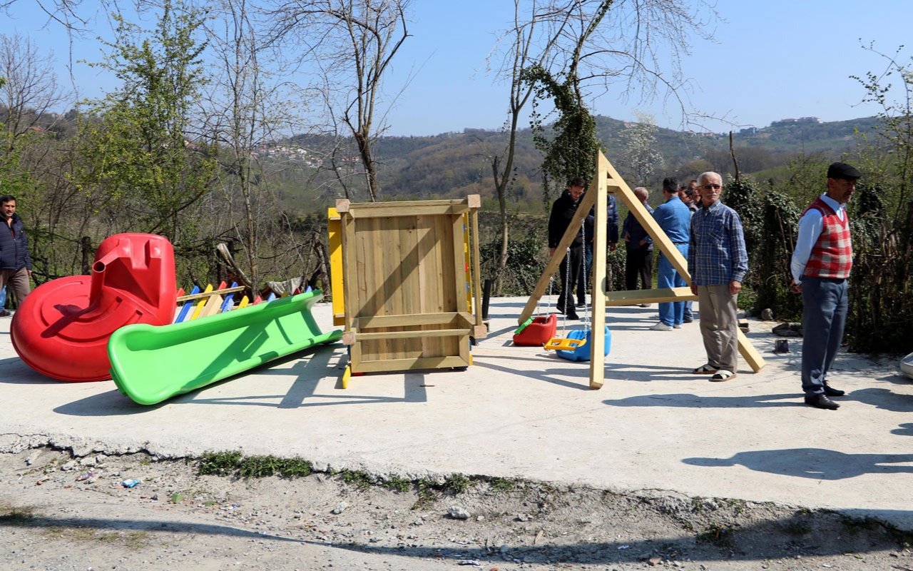 Zonguldak Alaplı'da seçimi kaybeden muhtar yaptırdığı parkı yıktı