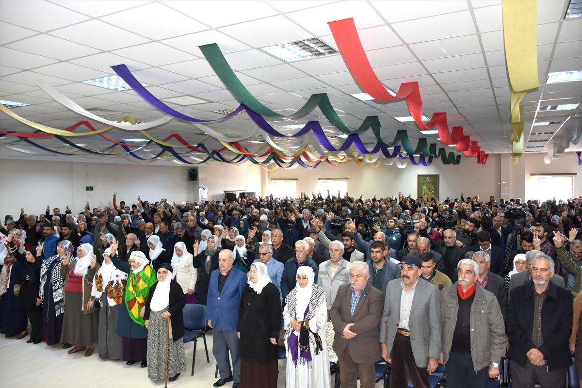 HDP'nin Diyarbakır'daki kutlama programında terör propagandası